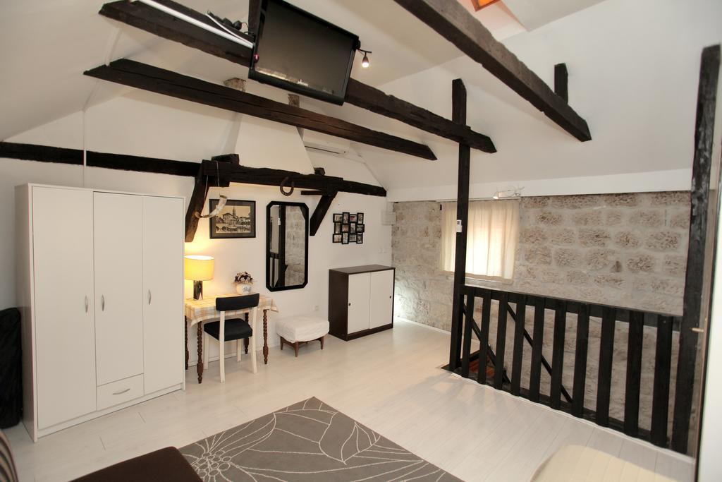 Apartment Tragurium Trogir Eksteriør bilde