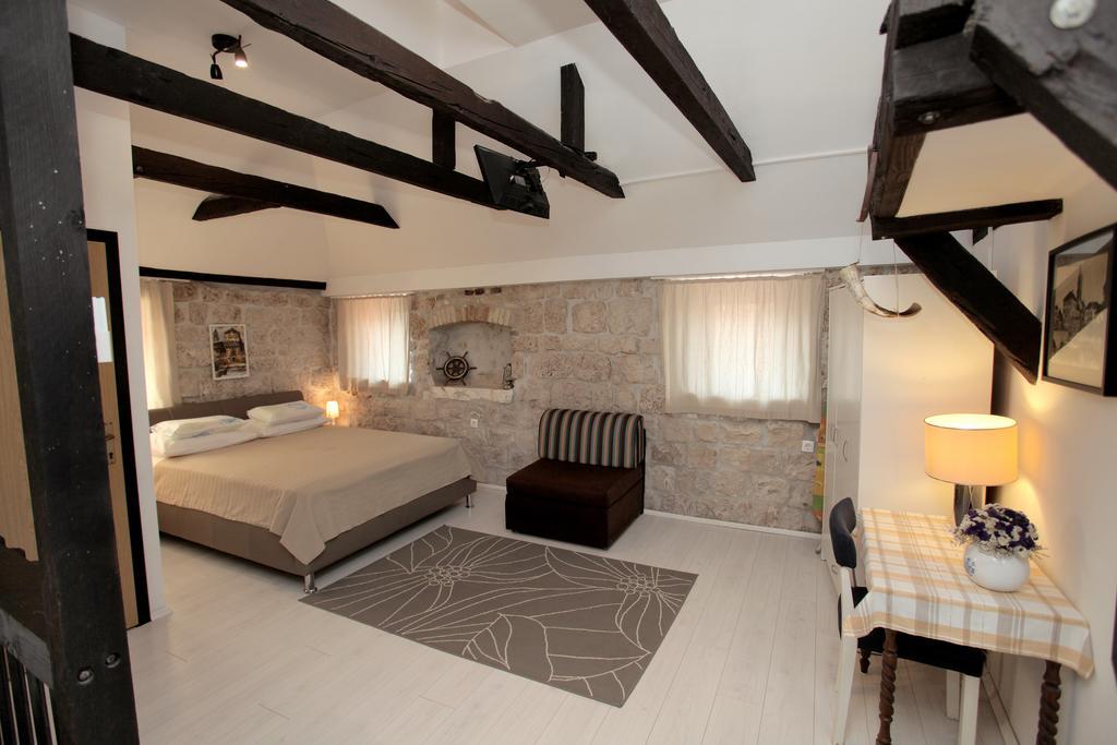 Apartment Tragurium Trogir Eksteriør bilde