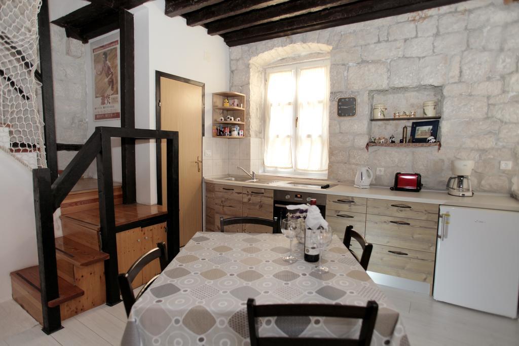 Apartment Tragurium Trogir Eksteriør bilde