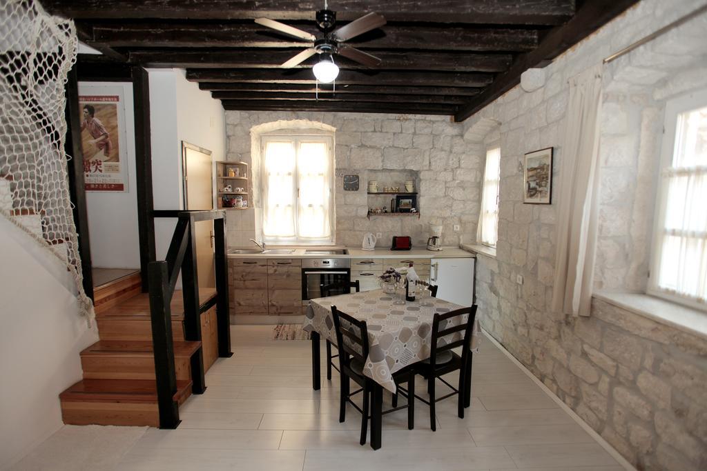 Apartment Tragurium Trogir Eksteriør bilde