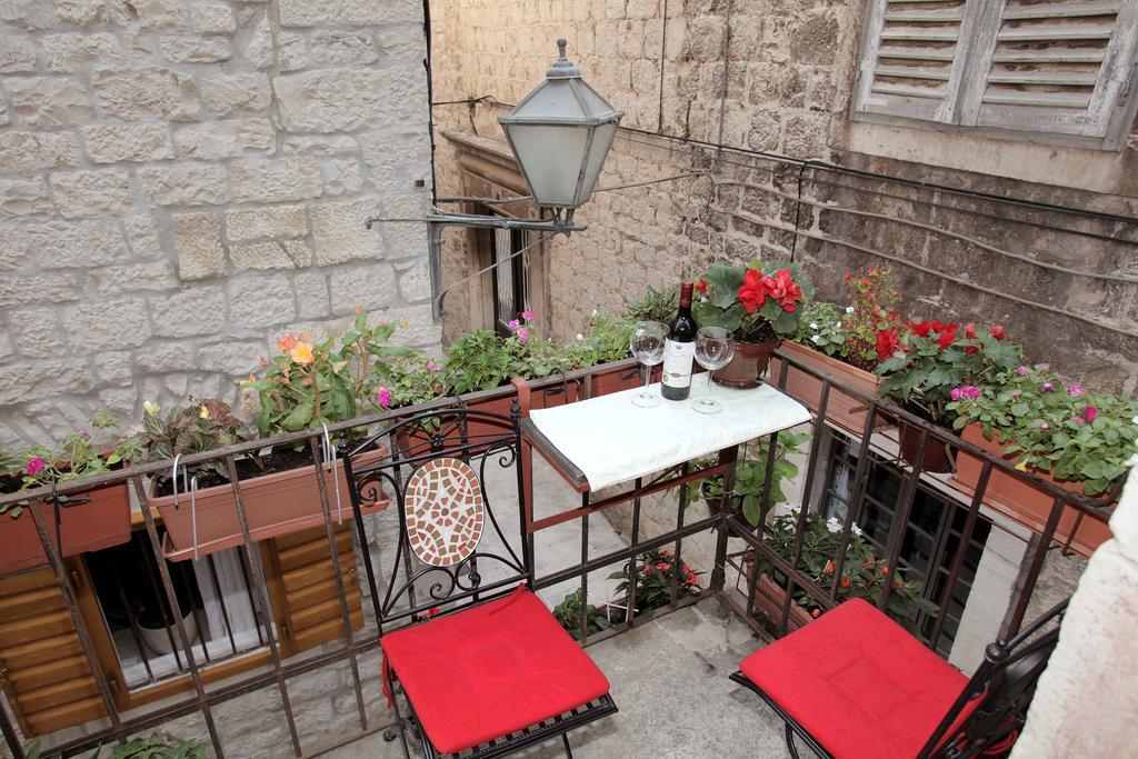 Apartment Tragurium Trogir Eksteriør bilde