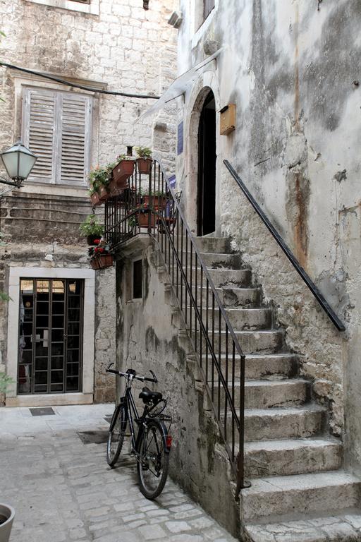 Apartment Tragurium Trogir Eksteriør bilde